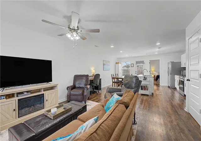 Photo 3 of Sale Pending at 908 Green Heron Ln, Siloam Springs, AR 72761 | MLS# 1358568 | Listing updated on 2026-09-21