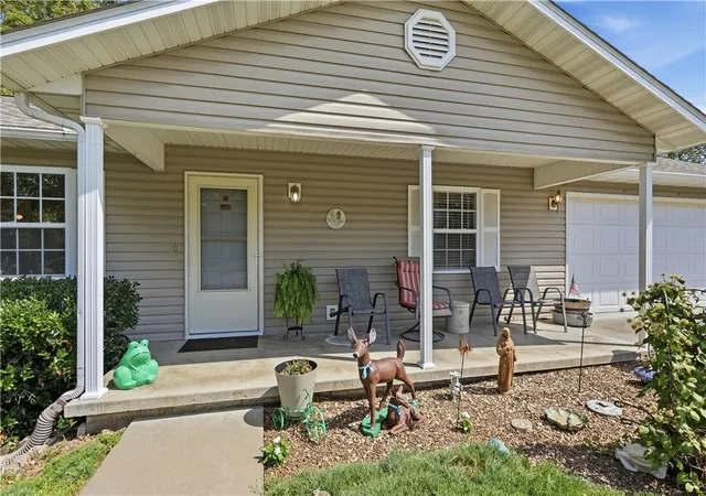 Photo 3 of Single family home for sale at 108 Paradise Cvs Ln, Berryville, AR 72616 | MLS# 1358518 | Listing updated on 2026-08-13