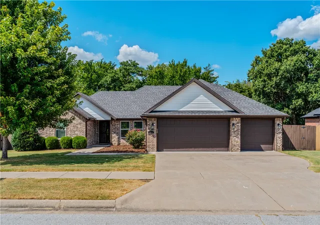 1st image of 5044 E Talon Trl, Fayetteville, AR 72701 | MLS# 1358736