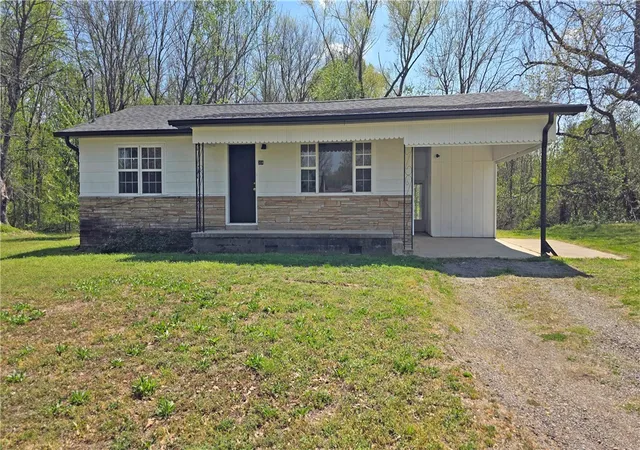 Photo 1 of Single family home for sale at 304 Se 2nd Street, Atkins, AR 72823 | MLS# 1358779 | Listing updated on 2026-08-15