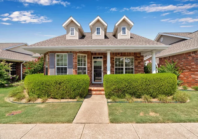 Photo 2 of Single family home for sale at 6872 Young Farm Ave, Springdale, AR 72762 | MLS# 1358613 | Listing updated on 2026-08-13
