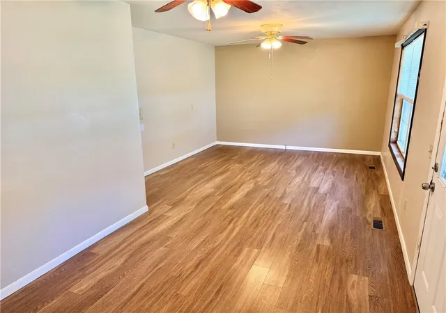 Photo 3 of Sale Pending at 118 Brewer St, Harrison, AR 72601 | MLS# 1358798 | Listing updated on 2026-08-17
