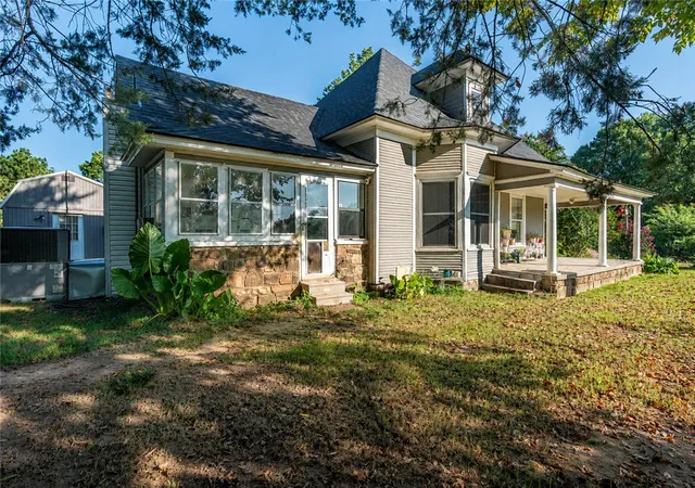 Photo 4 of Sale Pending at 1072 E Magazine St, Booneville, AR 72927 | MLS# 1358484 | Listing updated on 2026-09-16