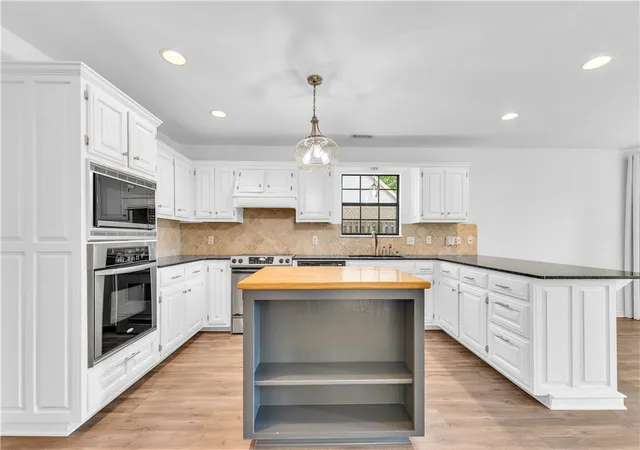 4th image of 3370 Southridge Dr, Fayetteville, AR 72703 | MLS# 1358752
