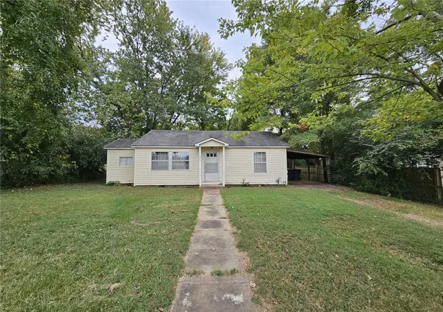 1st image of 520 E O St, Russellville, AR 72801 | MLS# 1358760
