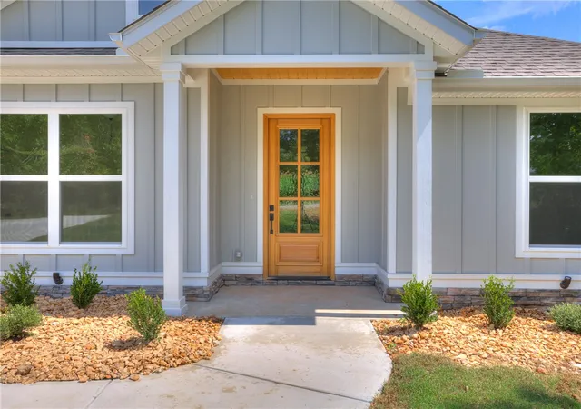 Photo 4 of Single family home for sale at 10 Errol Ln, Bella Vista, AR 72715 | MLS# 1358820 | Listing updated on 2026-08-14