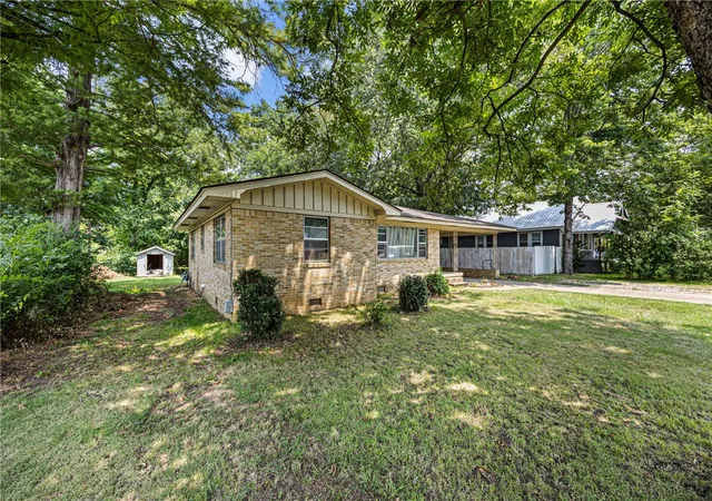 Photo 3 of Single family home for sale at 235 E L St, Russellville, AR 72801 | MLS# 1358791 | Listing updated on 2026-08-14