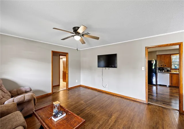 Photo 3 of Single family home for sale at 235 E L St, Russellville, AR 72801 | MLS# 1358791 | Listing updated on 2026-08-14