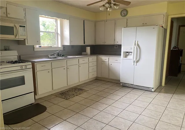 Photo 3 of Single family home for sale at 3218 Mulberry Wire Rd, Mulberry, AR 72947 | MLS# 1357699 | Listing updated on 2026-08-14