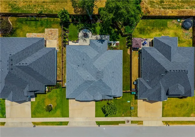 Photo 45 of Sale Pending at 1031 Red Maple St, Centerton, AR 72719 | MLS# 1358608 | Listing updated on 2026-08-17