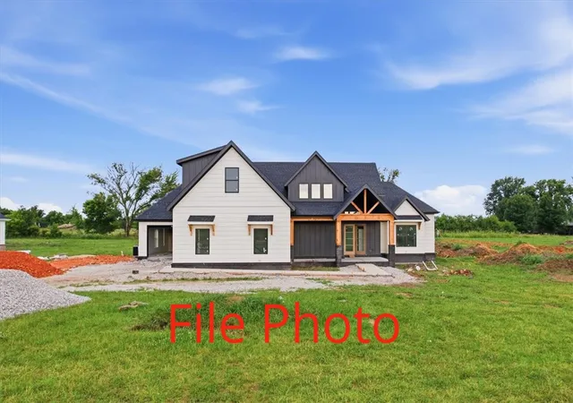 Photo 1 of Sale Pending at 13282 Autumn View Ln, Fayetteville, AR 72704 | MLS# 1358853 | Listing updated on 2026-08-14