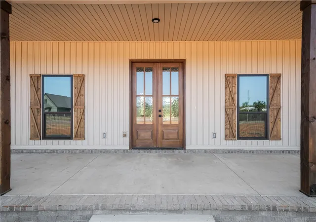 2nd image of 218 Windflower Ln, Van Buren, AR 72956 | MLS# 1358892