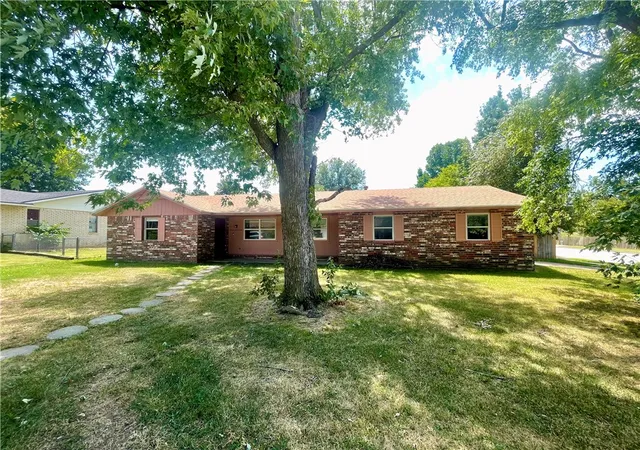 Photo 1 of Sale Pending at 3909 Clark Ave, Springdale, AR 72762 | MLS# 1358690 | Listing updated on 2026-08-23