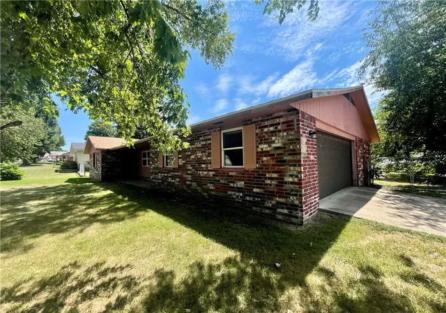 Photo 2 of Sale Pending at 3909 Clark Ave, Springdale, AR 72762 | MLS# 1358690 | Listing updated on 2026-08-23