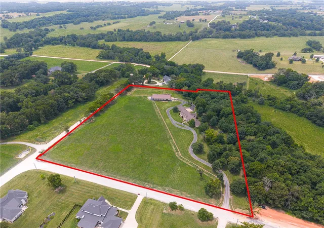 Photo 1 of Single family home for sale at 9515 Nomad Rd, Bentonville, AR 72713 | MLS# 1358858 | Listing updated on 2026-08-14