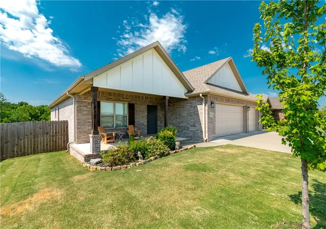 2nd image of 115 W Pitts St, Farmington, AR 72730 | MLS# 1358903
