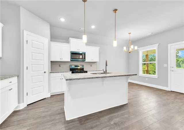 2nd image of 248 Lavona Ln, Huntsville, AR 72740 | MLS# 1358997