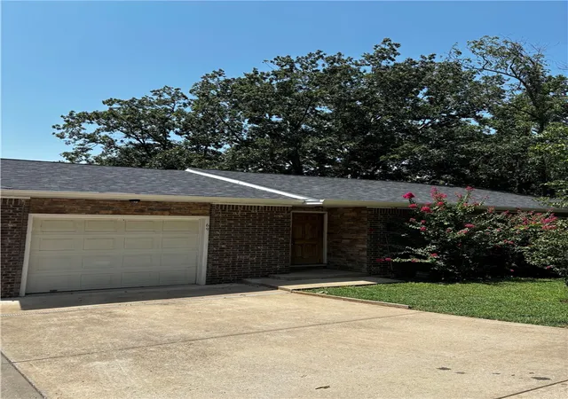 2nd image of 69 Leatherwood Dr, Holiday Island, AR 72631 | MLS# 1358990
