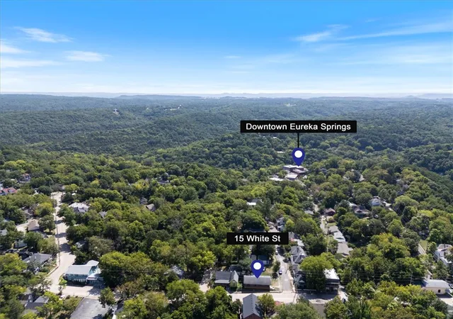 2nd image of 15 White St, Eureka Springs, AR 72632 | MLS# 1359028