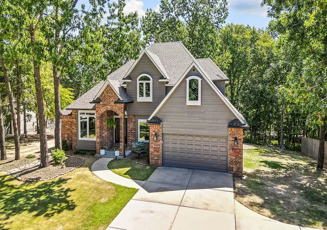 Photo 1 of Sale Pending at 2302 Nw Turner Dr, Bentonville, AR 72712 | MLS# 1359040 | Listing updated on 2026-08-19