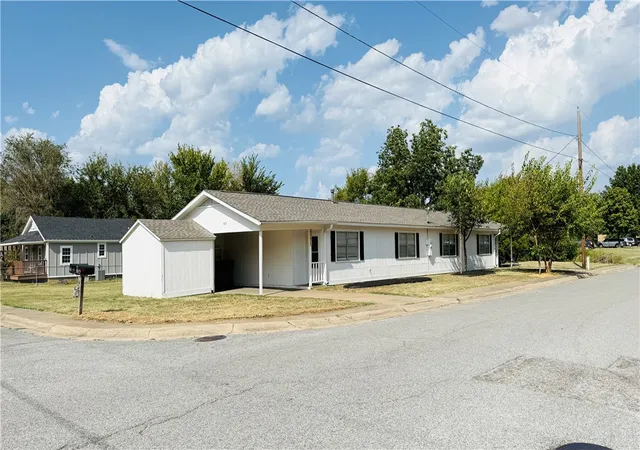 1st image of 419 S Cleveland St, Springdale, AR 72764 | MLS# 1359053