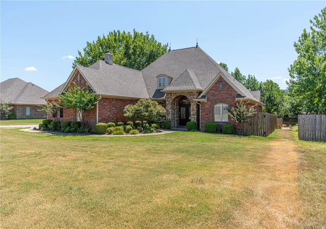 2nd image of 1612 Granite Ln, Fort Smith, AR 72916 | MLS# 1358751