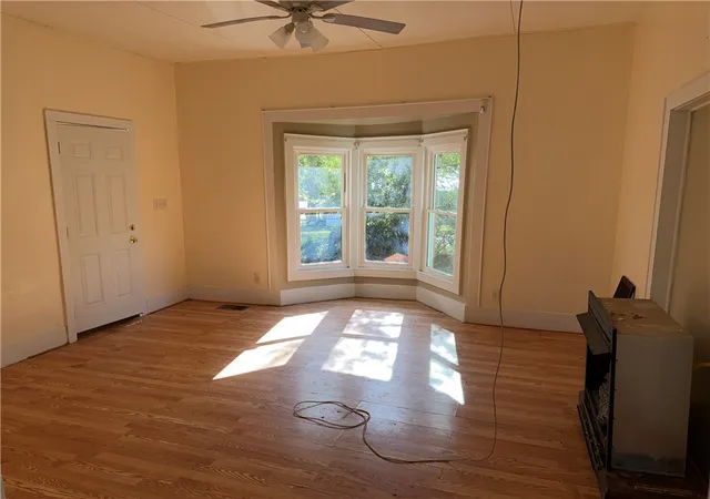 2nd image of 15 First St, Calico Rock, AR 72519 | MLS# 1359159