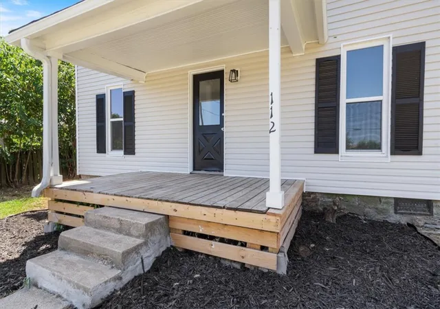 Photo 2 of Single family home for sale at 1112 E Harvard St, Siloam Springs, AR 72761 | MLS# 1359114 | Listing updated on 2026-08-18