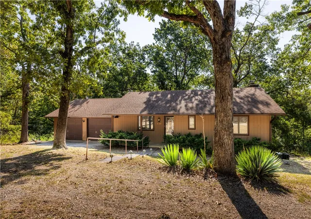 Photo 3 of Single family home for sale at 637 Highland Park Dr, Eureka Springs, AR 72631 | MLS# 1359116 | Listing updated on 2026-08-18