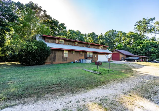 Photo 5 of Single family home for sale at 13301 Big Red Ln, Siloam Springs, AR 72761 | MLS# 1359199 | Listing updated on 2026-08-19