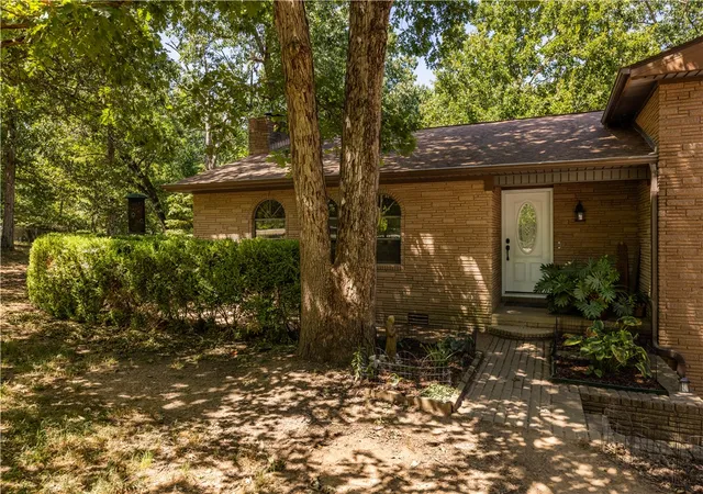 Photo 3 of Single family home for sale at 16107 Walnut Dr, Fayetteville, AR 72704 | MLS# 1359141 | Listing updated on 2026-09-23