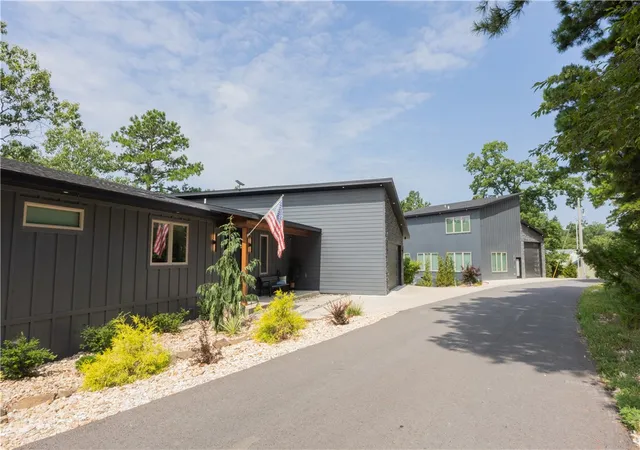 Photo 3 of Sale Pending at 10087 Rustling Oaks, Rogers, AR 72756 | MLS# 1357870 | Listing updated on 2026-08-25