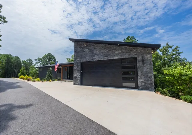 Photo 3 of Sale Pending at 10087 Rustling Oaks, Rogers, AR 72756 | MLS# 1357870 | Listing updated on 2026-08-25