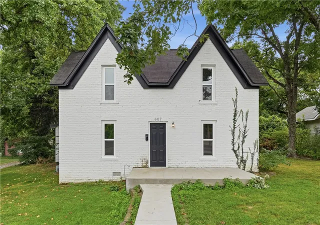 1st image of 607 E Church Ave, Berryville, AR 72616 | MLS# 1359256