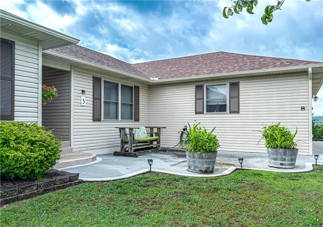 2nd image of 3 Horseshoe Dr, Holiday Island, AR 72631 | MLS# 1359054