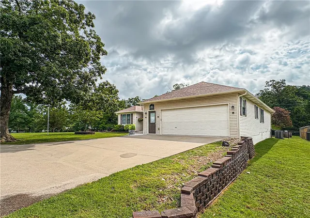 31st image of 3 Horseshoe Dr, Holiday Island, AR 72631 | MLS# 1359054