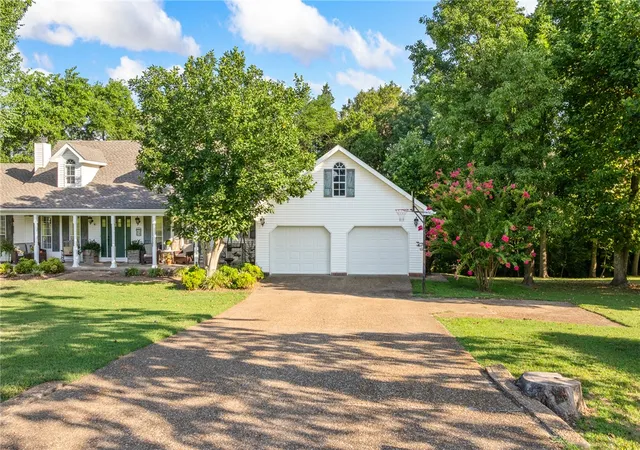 Photo 4 of Single family home for sale at 3401 Wingate Dr, Harrison, AR 72601 | MLS# 1359183 | Listing updated on 2026-10-06