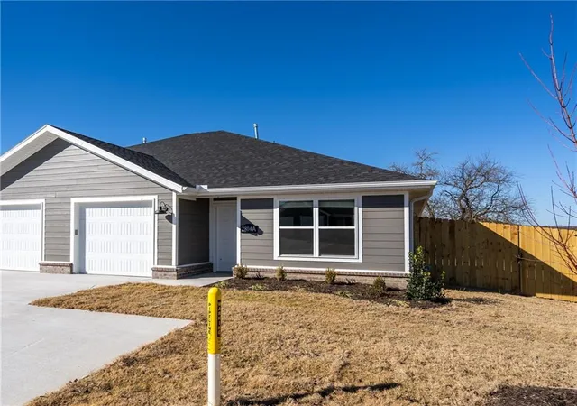 2nd image of 2804 N Teresa Dr, Siloam Springs, AR 72761 | MLS# 1359279
