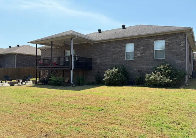 Photo 3 of Single family home for sale at 203 Ashford Dr, Russellville, AR 72802 | MLS# 1359029 | Listing updated on 2026-08-19