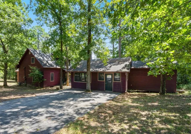 Photo 3 of Single family home for sale at 14 Forest Ln, Eureka Springs, AR 72632 | MLS# 1359347 | Listing updated on 2026-08-19