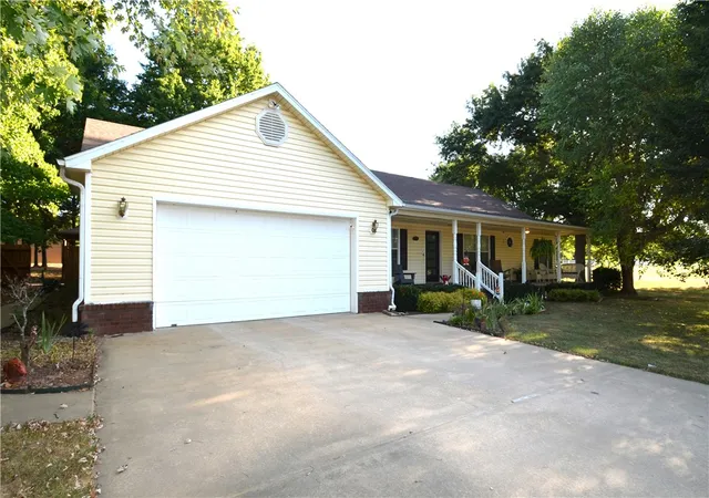 Photo 1 of Sale Pending at 173 N Double Springs Rd, Farmington, AR 72730 | MLS# 1359217 | Listing updated on 2026-08-23