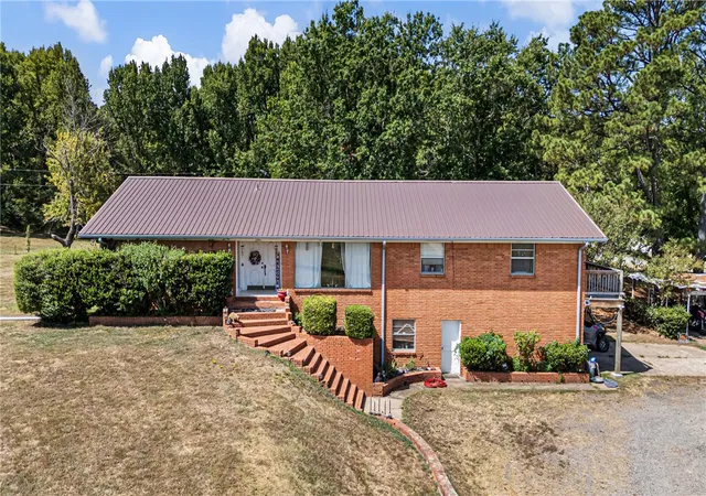 1st image of 1001 W Church St, Morrilton, AR 72110 | MLS# 1359368