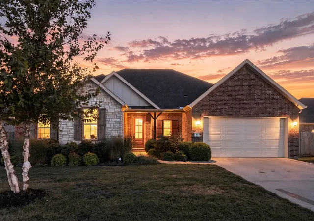 1st image of 377 Penzo Ave, Tontitown, AR 72762 | MLS# 1359071