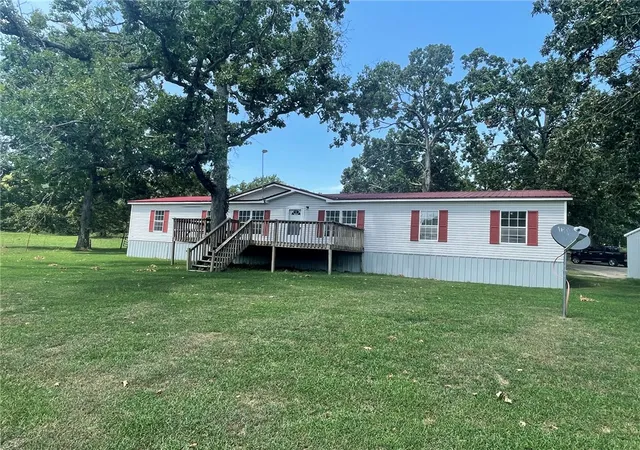 2nd image of 111 Farwell Dr, Eureka Springs, AR 72631 | MLS# 1359411