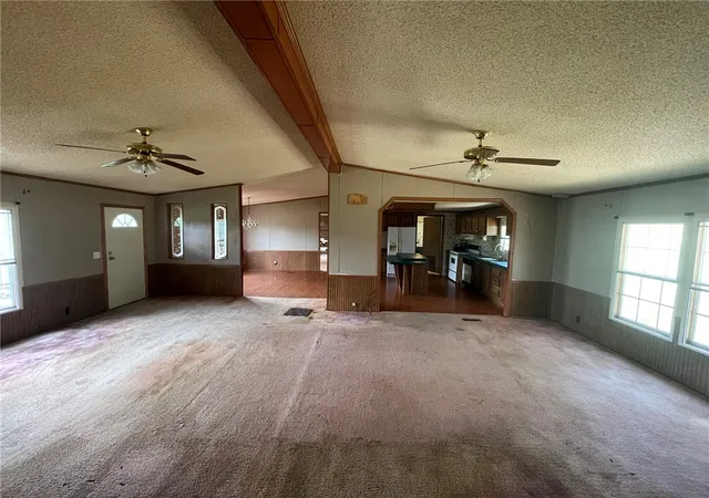 Photo 3 of Manufactured home for sale at 111 Farwell Dr, Eureka Springs, AR 72631 | MLS# 1359411 | Listing updated on 2026-08-19