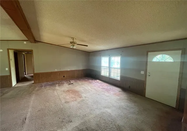 Photo 3 of Manufactured home for sale at 111 Farwell Dr, Eureka Springs, AR 72631 | MLS# 1359411 | Listing updated on 2026-10-02