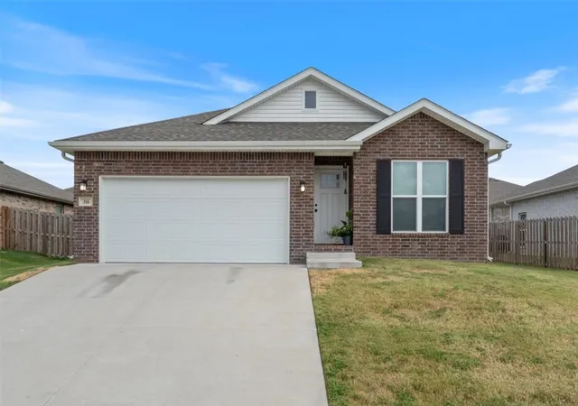 1st image of 310 Wagnon Trl, Prairie Grove, AR 72753 | MLS# 1359413