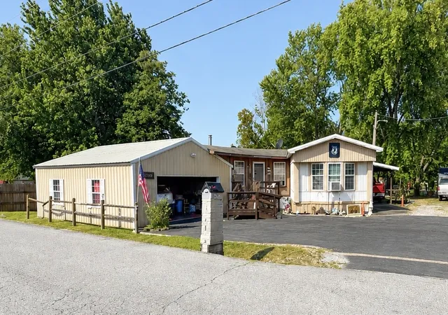 1st image of 2304 State Line Rd, Watts, OK 74964 | MLS# 1359396