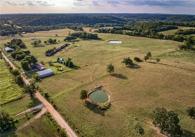 2nd image of 275 Madison 8503, Huntsville, AR 72740 | MLS# 1359424