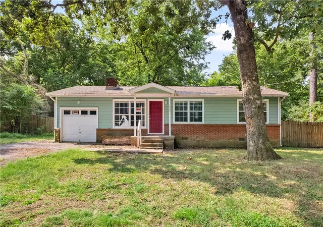 Photo 1 of Sale Pending at 1627 W Hefley St, Fayetteville, AR 72703 | MLS# 1359306 | Listing updated on 2026-08-20